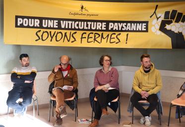 Anthony Brun, président de l'UGVC ; Michel Isouard, membre du comité national de la Confédération Paysanne et de la commission viticulture ; Agnès Fortin-Rousteau, porte-parole de la Confédération Paysanne de la Charente ; et Jérémy Morin, tête de liste de la Confédération paysanne en Charente-Maritime.