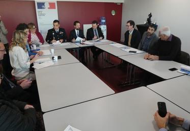 Les représentants de la filière viticole et de l'État ont signé cette convention le 12 décembre dernier à Archiac.