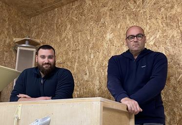 Le projet de transformation a permis l'installation de Benjamin Saboureau, en 2022, venu rejoindre son père Alain sur l'exploitation.