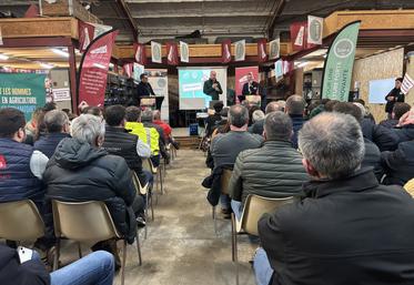 Une grosse centaine de personnes a participé à ce meeting, qui se déroulait à Sèvres-Anxaumont.