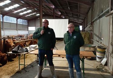 Cédric Tranquard, président de la FNSEA 17 et Patrick Bénézit, président de la FNB, ont fait un tour d'horizon des sujets « élevage » pendant toute l'après-midi.