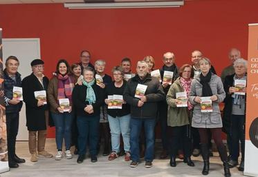 Les bénévoles lors de l'organisation du Salon des Sites Remarquables du Goût, ici en 2024.