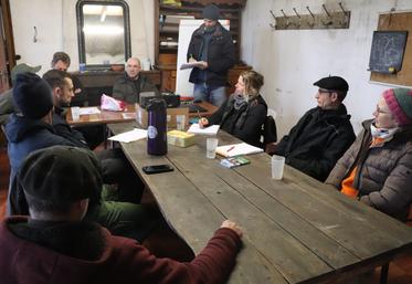 "Il faut faire un prévisionnel sur l'année et à identifier les phases de forts besoins pour avoir un enchaînement de ressources. L'important est d'avoir une vision globale de la ferme pour maîtriser tous les aspects de la ressource et sa disponibilité. Et de savoir ce que l'on veut faire", conclut Denis Alamome, conseiller indépendant.