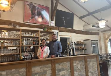 Cécile et Lionel Amand gèrent en parallèle la boucherie et le restaurant. 