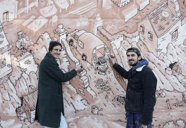 Jordane Dupin et Corentin Duclos, duo d'artistes visuels, ont signé la fresque à Brie, inaugurée le 23 janvier.