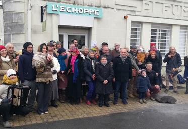 L'Échoppe a ouvert l'année dernière en lieu et place de La Poste de Pleumartin, sous la houlette de l'Atelier des possibles.