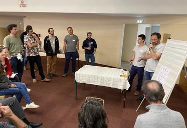 La Maison de l'agriculture biologique et ses partenaires réfléchissent à la nécessité de définir un plan stratégique pour la bio en Charente. L'ambition est d'approfondir les questions de stratégies, de développement et de communication.