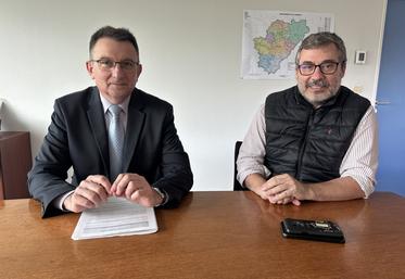 Hervé Servat, directeur de la DDT (direction départementale des territoires) et Jean-Sébastien Scholl, chef du service Économie agricole.