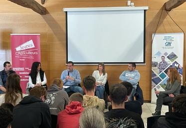 Des agriculteurs, représentants de la chambre d'agriculture, de l'Anefa et du SR sont intervenus.