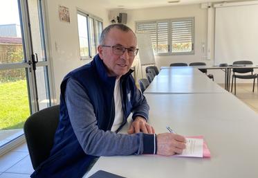 Éleveur de bovins Angus à Saint-Georges-de-Noisné, Jean-Marie Gautier est délégué MSA avant tout.