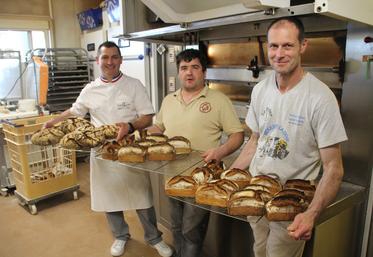 Les artisans se sont retrouvés à Dorée mie, la boulangerie de Jean-Louis Lepeletier (premier plan).