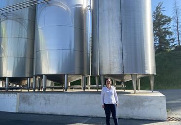 Marie Eck a pris la suite de Daniel Arlot. Elle a d'abord occupé les postes de responsable qualité (depuis 2018) puis de production au sein de la laiterie.