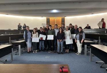 Aux côtés des agriculteurs primés, plusieurs OPA de la Vienne.