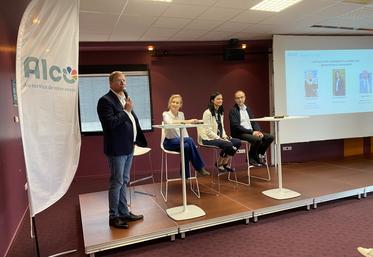 Laurent Chupin, directeur de l'Alco, animait une conférence regroupant une sociologue, la fondatrice de la ferme Hectar et le directeur du lycée agricole de l'Oisellerie (16). Le thème : rendre les fermes attractives pour les jeunes générations.