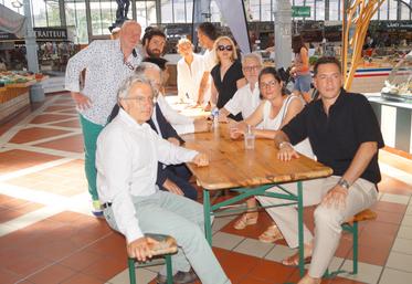Partenaires et organisateurs des Gastronomades d'été, réunis sous les Halles pour la présentation de ce nouveau rendez-vous gourmand et festif