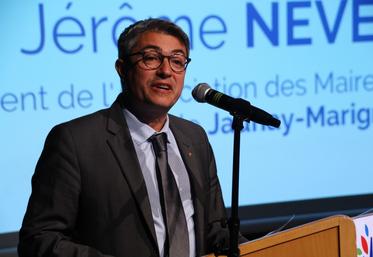 Les maires de la Vienne sont devant un mur financier, observe Jérôme Neveux.