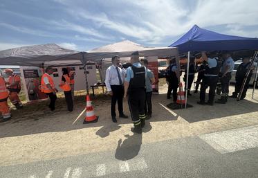 Le Préfet a participé à cette action, qui se tenait sur la nationale 10.