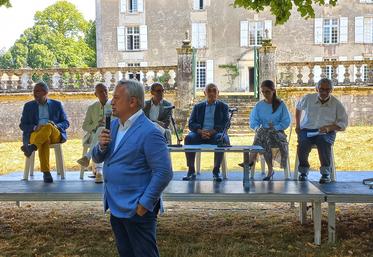 Le festival a accueilli des personnalités du monde de la culture, du journalisme et de la politique.