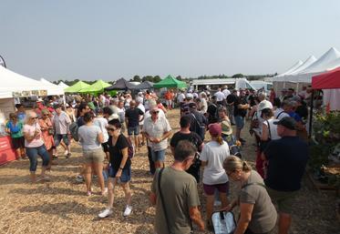 Si les allées du village des producteurs et des partenaires ont pu se vider par moments le samedi, la foule y était bien présente tout au long de la journée le dimanche.
