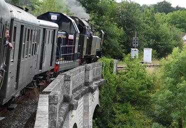 Le train parcourt les 49 km qui séparent Limoges à Eymoutiers.
