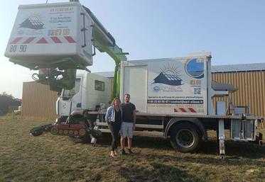 Le couple mise sur une activité commune porteuse. Sans toutefois délaisser le travail sur la ferme bovine.