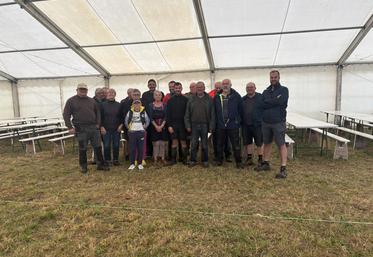 Mercredi, l'heure était au montage des stands.