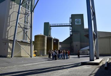 Environ 70 collégiens de Mansle ont visité la coopérative.