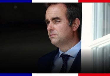 Sébastien Lecornu est chargé de fonctions gouvernementales depuis la première présidence d'Emmanuel Macron.