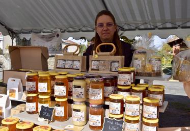 Mélanie Gatard a lancé son activité d'apicultrice en 2023 à Chabrac.