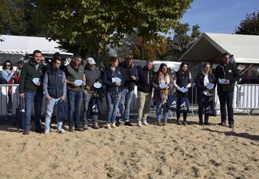 Les éleveurs bovins ont été applaudis au moment de discours du comice.