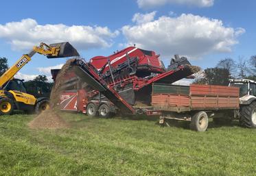 Le Lepton 5 100 possède des rouleaux déferrailleurs et des aspirateurs de plastiques pour dépolluer les produits finals.