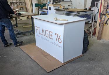 Le projet du fablab tient en la fabrication de mobilier à partir des poussière de chanvre.