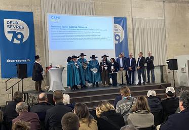 La commanderie du Gouste-Chèvre a intronisé ses nouveaux chevaliers, lors de la soirée internationale du 25 novembre. Certains d'entre eux viennent d'Afrique du Sud, d'Andalousie...