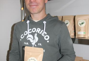 Erwan Magueur a installé son laboratoire de production à Montamisé. Ses parcelles de théier sont à Dissay.