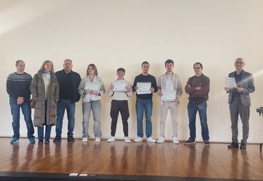 Une remise des diplômes du CFAA a eu lieu le 28 novembre. En tout, 58 diplômés tous niveaux confondus ont été reçus.