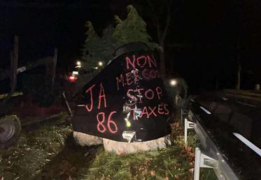 radar bâché par JA 86 à Vouillé sapin