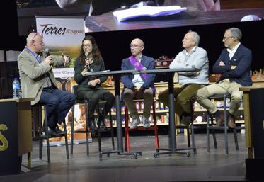 Le débat a réuni sept intervenants en deux tables rondes, le 28 novembre.