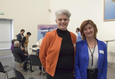 Marion Le Cam et Valérie Pouzet.