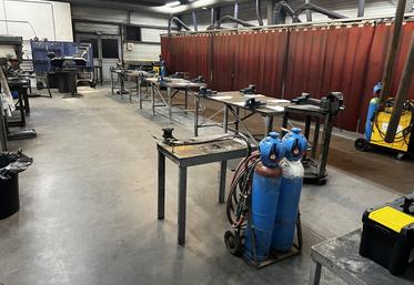 La MFR Sèvreurope dispose d'un atelier de 600 m2 avec différents espaces pédagogiques (ici, la ferronnerie).