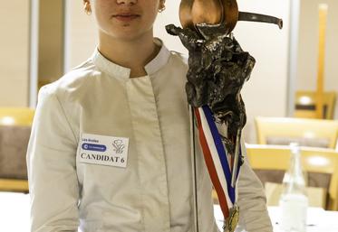 Méline métois a été sacrée meilleure apprentie cuisinier de la Nouvelle-Aquitaine lors de la finale régionale à Elle représente donc la région au concours nationale ce lundi 12 janvier.