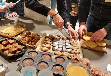 La dégustation fait évidemment partie de l'atelier cuisine. Ici lors de la Fête de la nature de Mignaloux-Beauvoir qui se tiendra cette année en mai.
