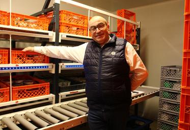 Les meubles connectés utilisés par "Clémence et Antonin" fonctionnent selon un principe de guidage inspiré des méthodes de logistique d'Amazon.