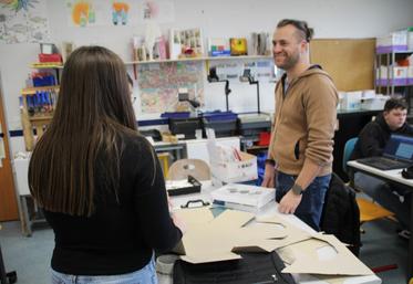 Thomas Favrelière a accompagné les élèves (ici à Raoul Mortier cette semaine).