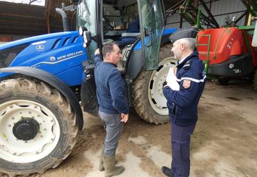 La consultation a permis de rappeler les bonnes pratiques de sécurisation des matériels, comme le retrait des GPS sur les tracteurs à l'arrêt.