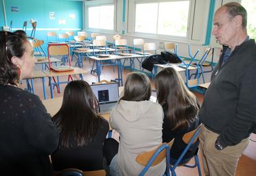 Pour les collégiennes, l'écriture a été synonyme de développement de l'esprit critique.
