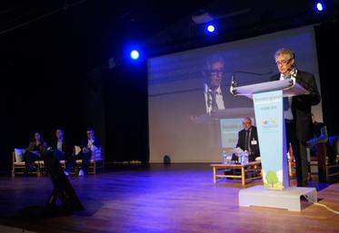 Bruno Meunier, le président des chasseurs, a dénoncé "la spirale infernale" des dégâts de gibier qui "broie petit à petit" la fédération.