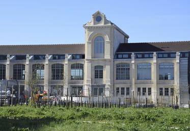 L'espace dédié aux entreprises, "La Grappe", est en cours d'aménagement dans une aile de l'ancien hôpital de Cognac, celle qui abritait autrefois la maternité.