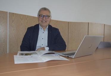 Fabrice Point, maire de Chasseneuil-sur-Bonnieure, élu départemental, est président délégué de Charentes Tourisme depuis quelques semaines.