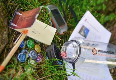 Les trésors de Tèrra Aventura sont constitués d'une gourde contenant des badges à collectionner à l'effigie d'un Poï'Z, ainsi qu'un carnet pour laisser un souvenir de son passage.