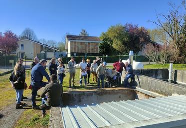 Visite de la chaufferie d'Aunac (qui chauffe l'école), alimentée par des plaquettes issues de haies.